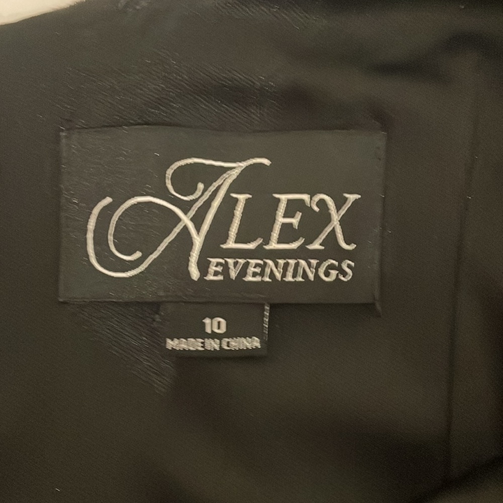 Alex Evenings Black velvet dress. Embellished - Picture 5 of 5